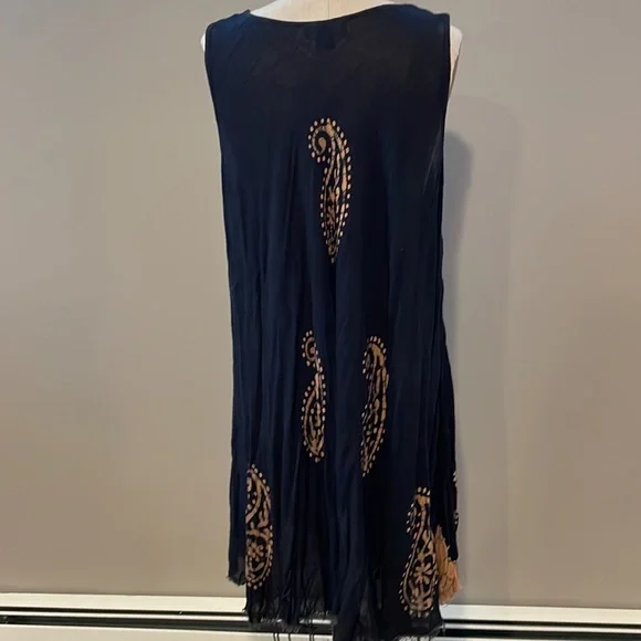 Creations sheer cover up embroidered dress - Picture 5 of 7